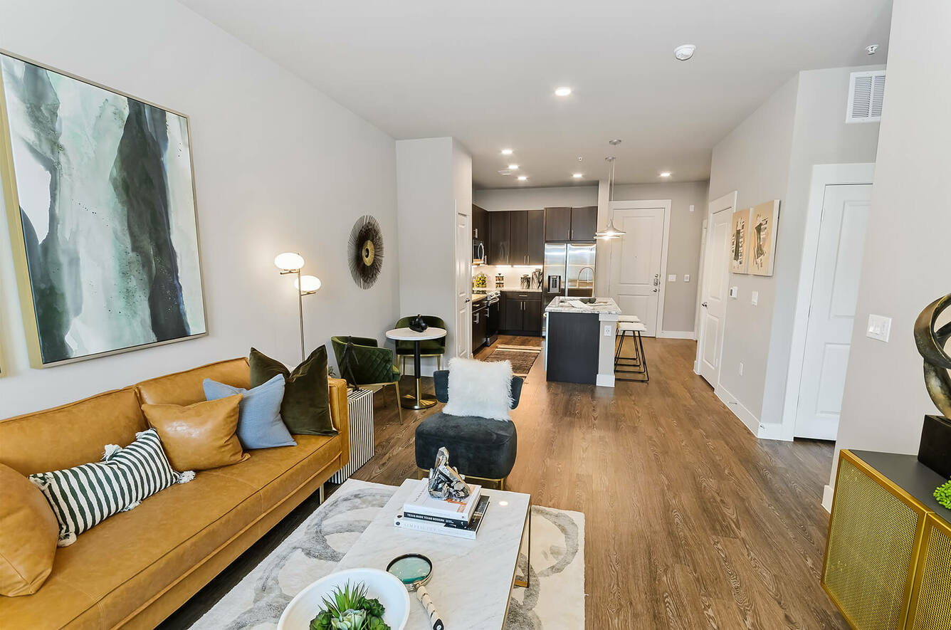 Studio, 1, 2, & 3-Bedroom Apartments in Plano TX