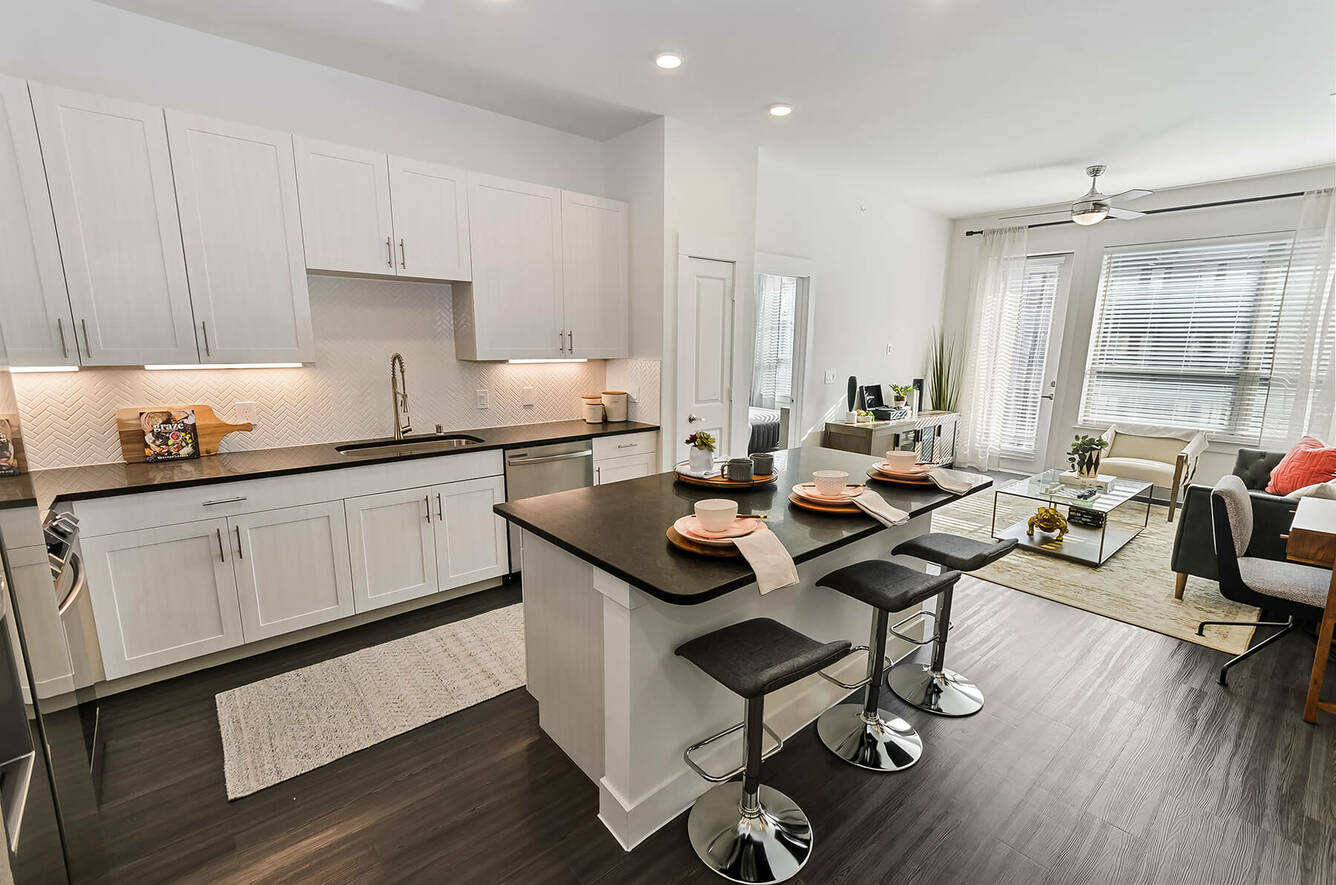 Apartments for Rent in Plano, TX Opal Legacy Central