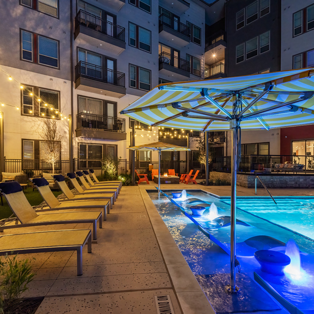 Plano, TX Apartments Opal Legacy Central Residents